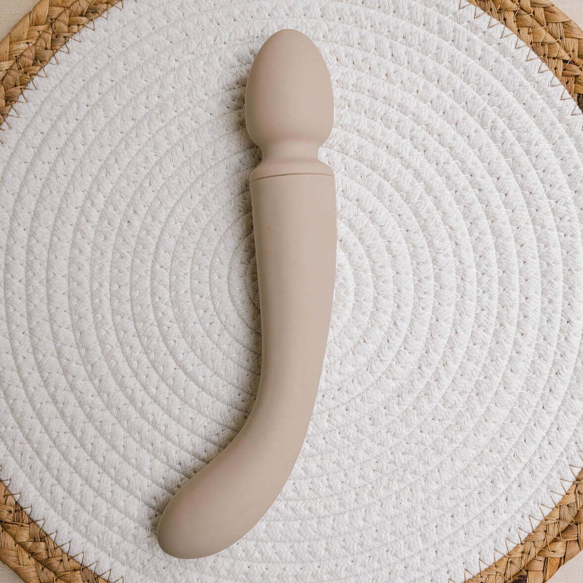 Cassia | Dual-ended and Curved Wand Vibrator