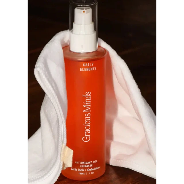 Daily Elements Antioxidant Oil to Instant Milk Cleanser