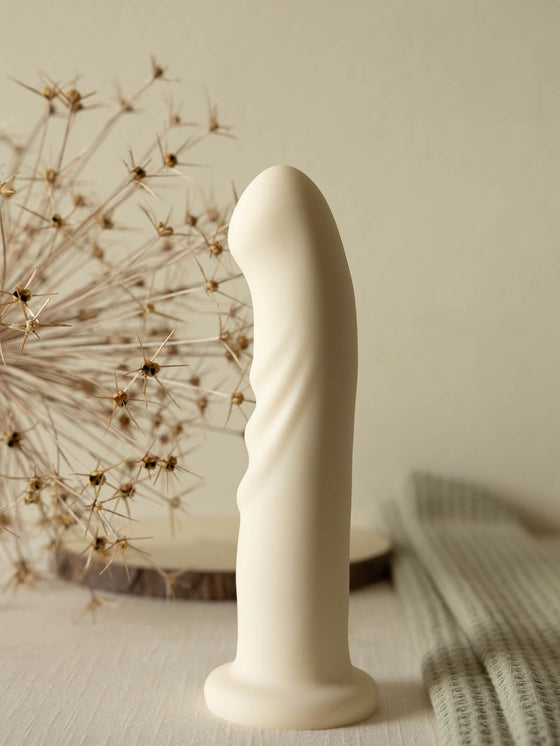 Dill-E | Suction Cup Thrusting Dildo with Vibration