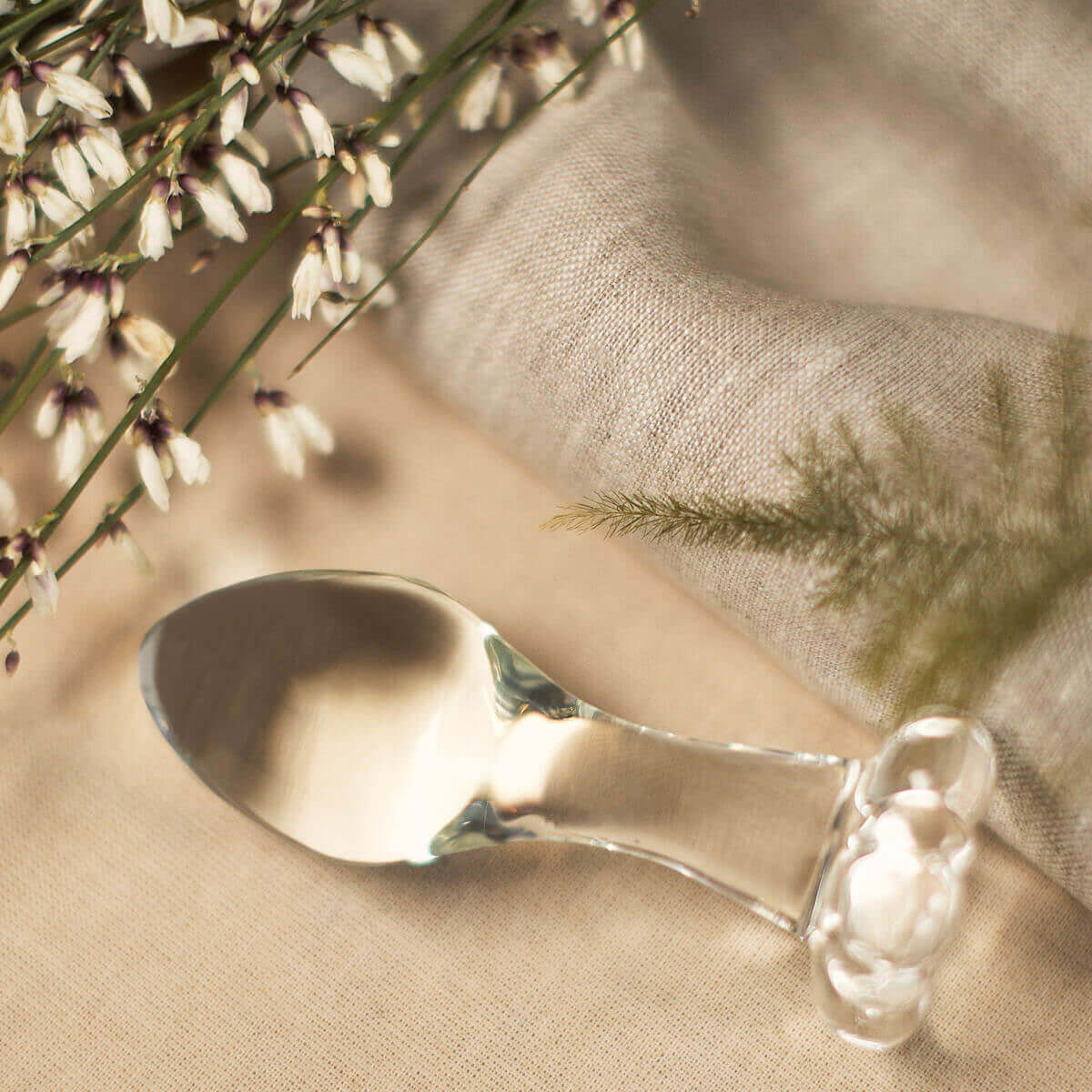 Litsea | Classic Tear Drop Glass Butt Plug