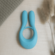 Medlar | Vulva Contouring Cock Ring with Vibrating Clitoral Prongs
