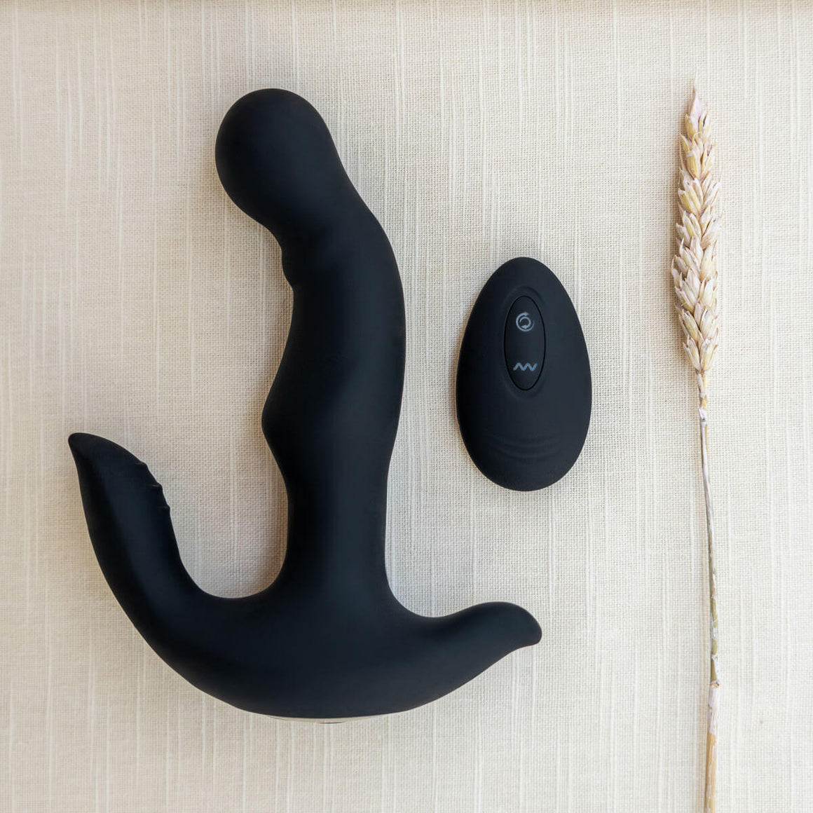 Davana | Vibrating Prostate Massager with Remote