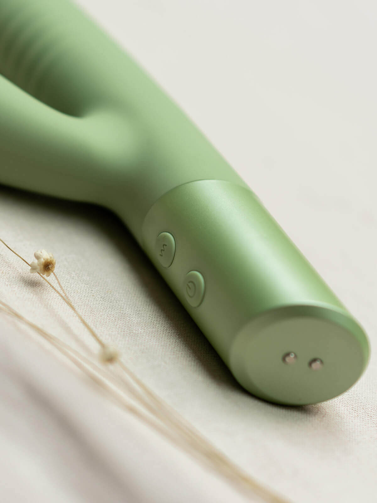 Yarrow | Thrusting Rabbit Vibrating Dildo