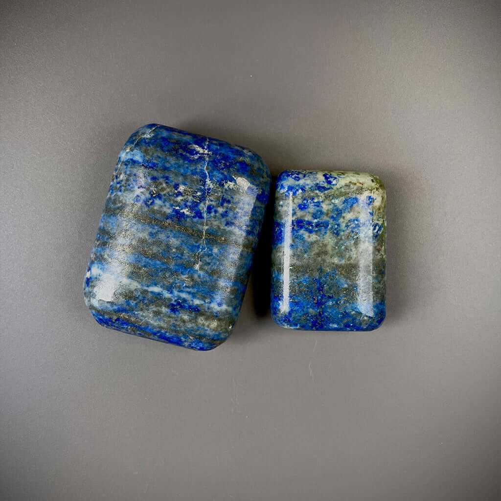Lapis Lazuli Crystal Palm Stone – Healing & Metaphysical Reiki