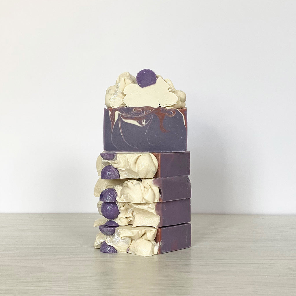 SOAP SAVER POUF & HANDMADE SOAP SET-Live in the Light Naturally Ltd